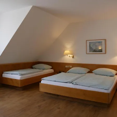 酒店 Landgasthof Adler Ohg 3*