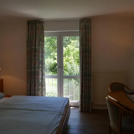 Landgasthof Adler Ohg 金策尔斯奥